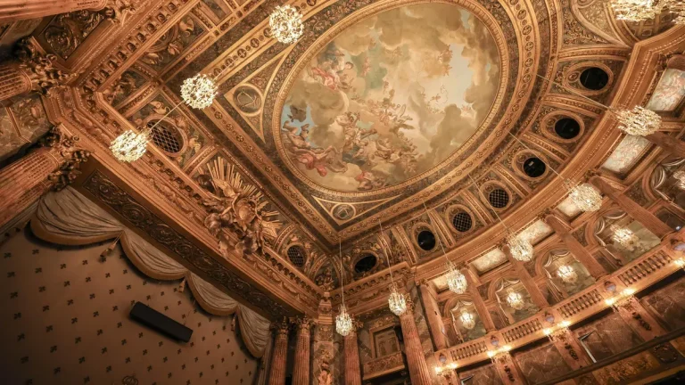 Еден од најубавите средновековни замоци во Европа повторно е достапен за туристите