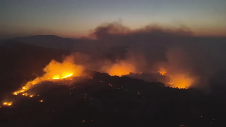 Пожарот во Национален парк „Рила“ повторно се разгорe