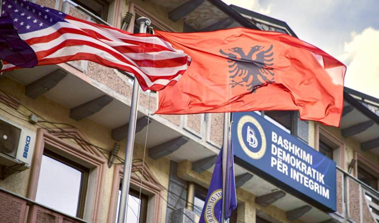 ДУИ: Албанците не прифаќаат вазали, туку си ги избираат своите претставници