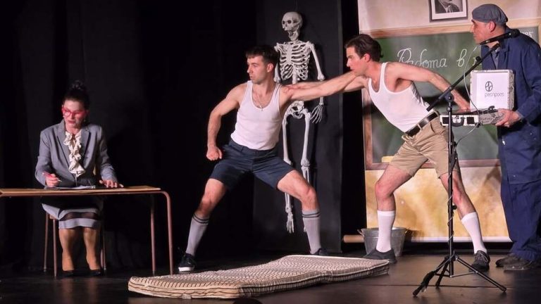 Театарот „Одраз“ од Торонто на турнеја во Бугарија со претставата „Секогаш готов“