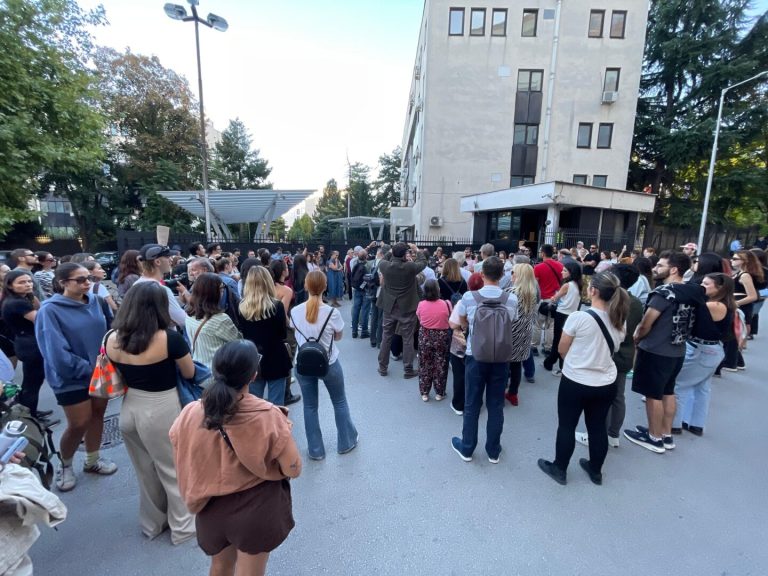 „Ниту една повеќе!“ – протест против насилството врз жените во Скопје