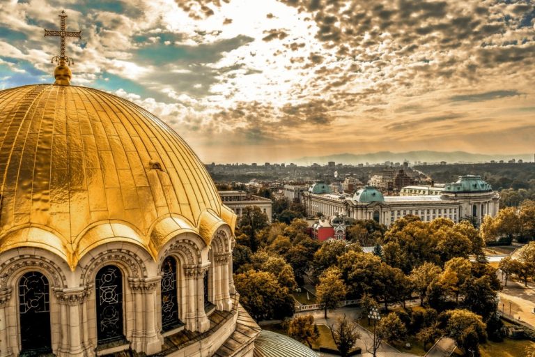 „Етид-и-те на Софија“ со последна изложба во овој формат – со фотографии покриени со злато