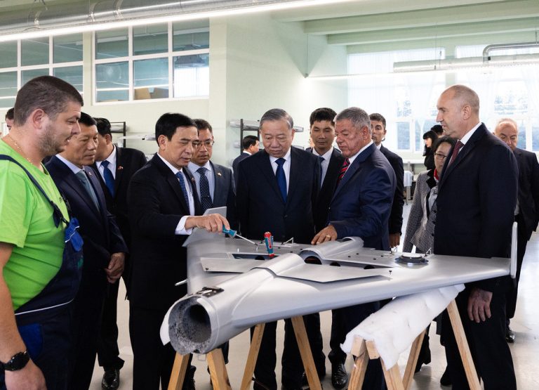 Радев: Бугарската одбранбена индустрија нуди можности за соработка со Виетнам во областа на безбедноста