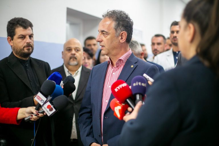 Министрот Алиу ја посети болницата во Гостивар – отворена нова хируршка сала за ортопедија и трауматологија