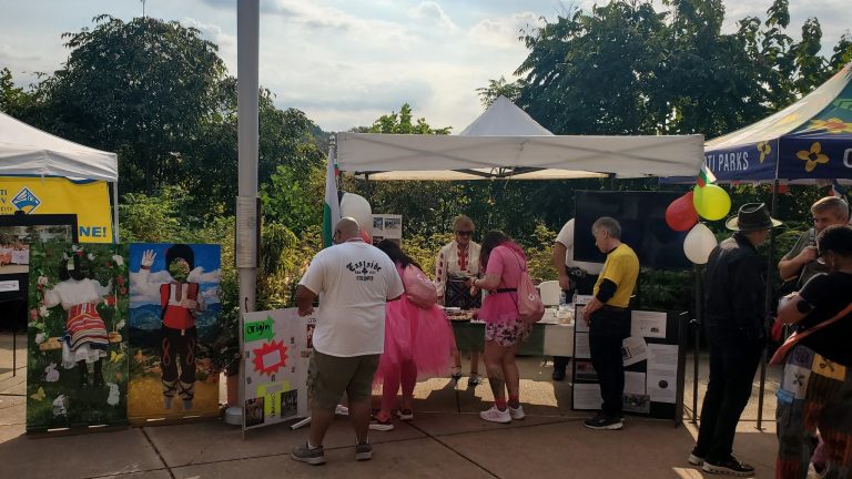 (Видео) Бугарската заедница во Синсинати се претстави со свој штанд на Интернационалниот ден на пријателството