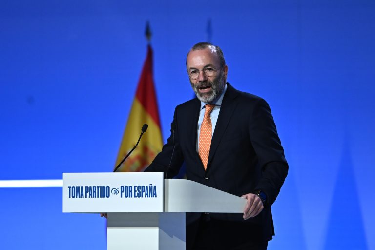 Процесот за оценка на статусот на Српската напредна партија во ЕНП сè уште трае