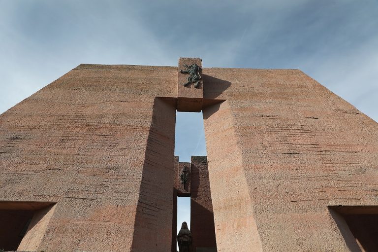 Министерот за одбрана на Бугарија Запрјанов ќе присуствува на одбележувањето на 140 години од Српско-бугарската војна