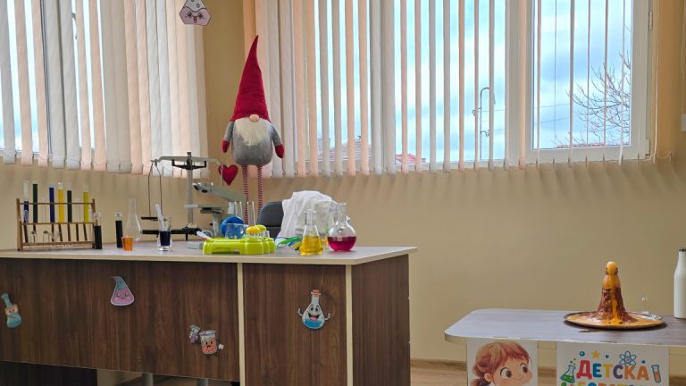 Жители на грчко село планираат да ги испраќаат децата во градинка во Бугарија