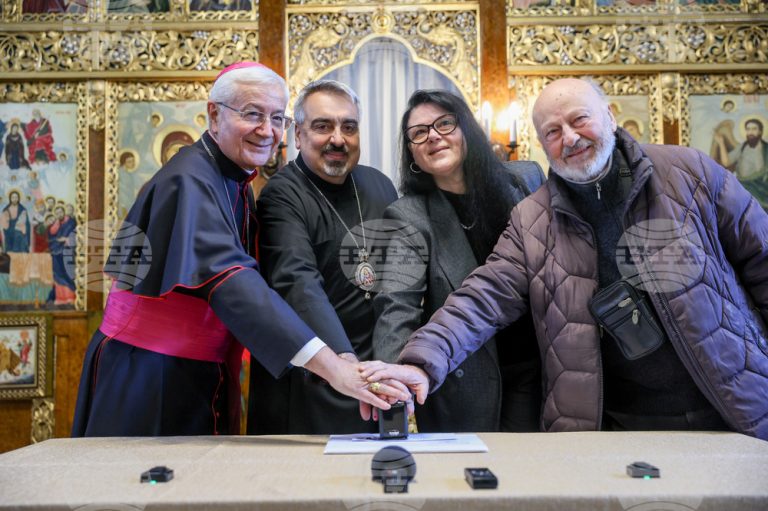 Јубилејна поштенска марка по повод 100 години од доаѓањето на Анџело Ронкали во Бугарија