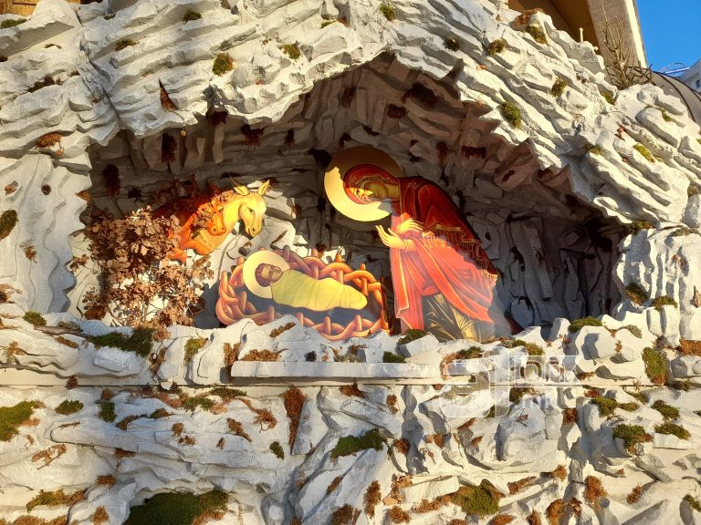 Бадниковата манифестација на 6 јануари: централниот настан ќе се одржи на плоштадот „Македонија“