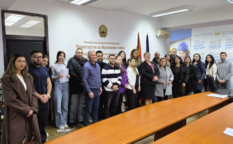 МОН воведе ромски образовни медијатори и во средното образование