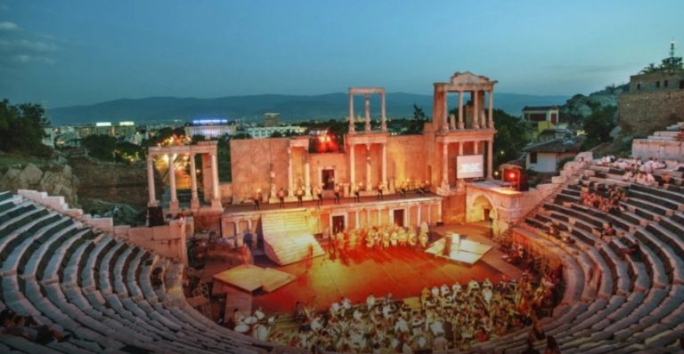 Daily Express за Пловдив: Најстариот град во Европа ще завладее сърцето ви