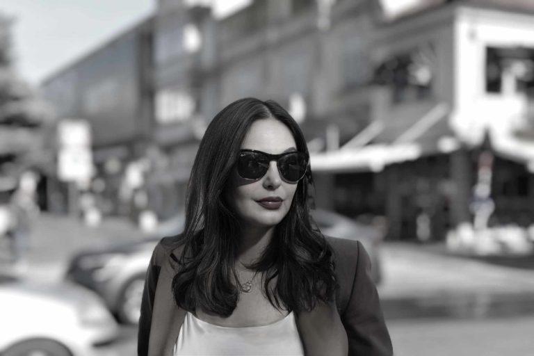 Салонскиот феминизам на активистите за правата на жената