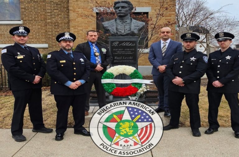 Претставници на Бугарско-американската полициска асоцијација се поклонија пред ликот и делото на Васил Левски
