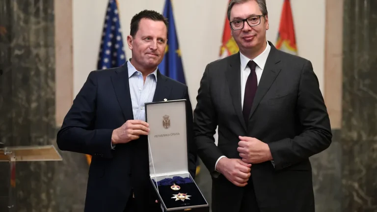 Доналд Трамп го разреши Ричард Гренел, главниот лобист на српскиот претседател Александар Вучиќ