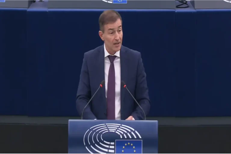 (Видео) Ковачев од говорницата на ЕП ја повика власта во Северна Македонија да ги истражи сите случаи на насилство и дискриминација врз Бугарите во земјата