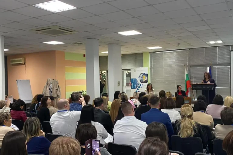 Претставници на здруженија од Скопје, Битола, Охрид и Струга учествуваа на меѓународна обука за програмите „Еразмус+“ во Бугарија