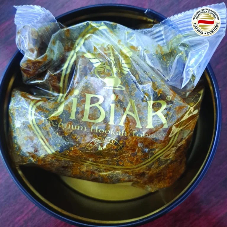 (Фото) На Блаце спречен обид за криумчарење 120 килограми тутун за наргиле