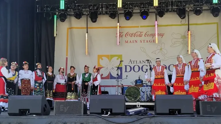 Фолклорната група „Роса Атланта“ го претстави бугарскиот фолклор на меѓународниот фестивал Atlanta Dogwood
