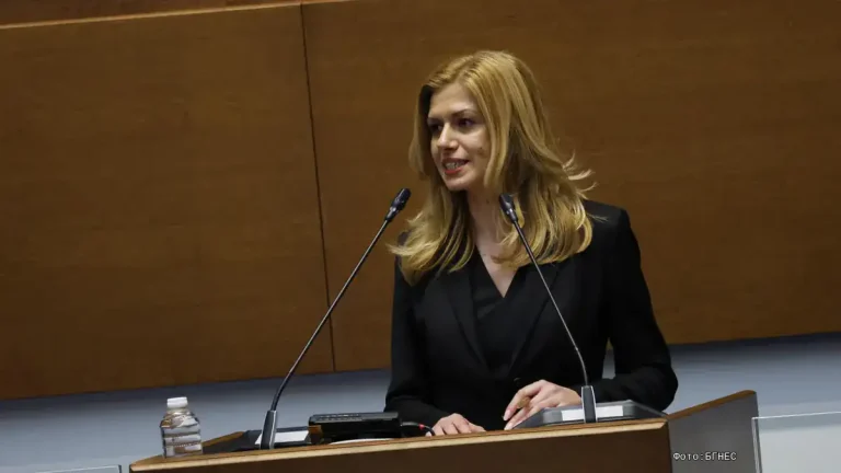 Д-р Михаела Доцова е новата претседателка на бугарскиот парламент