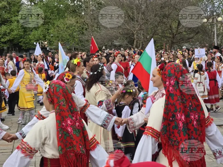 Играорците од охридскиот ансамбл „Филиграни“ специјален гостин на фестивалот „Меѓународен ден на танцот“ во Гоце Делчев, Бугарија