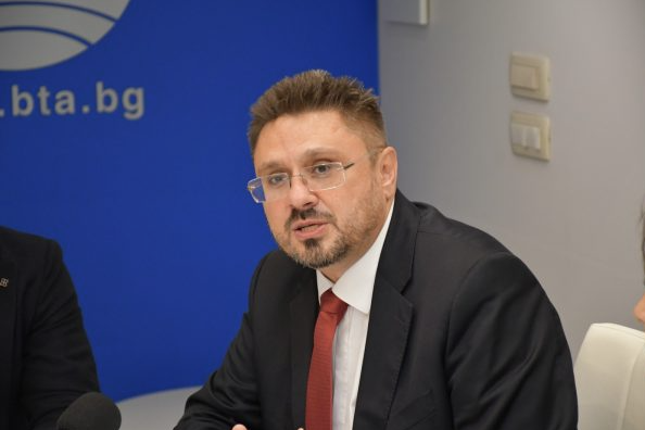 В’лчев: Бугарија има потреба од враќање на Бугарите од странство