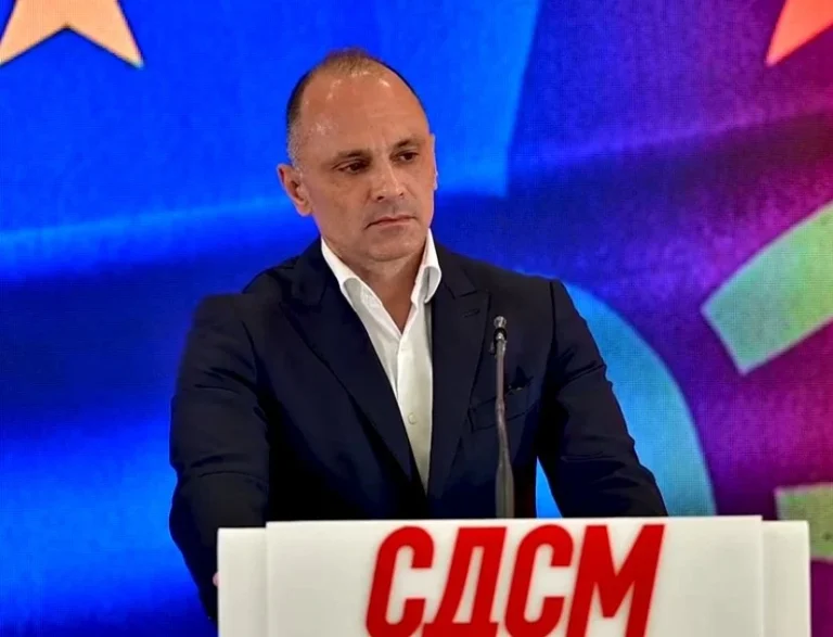 (Видео) Филипче: Додека го блокира европскиот пат, половина ВМРО имаат бугарски пасоши