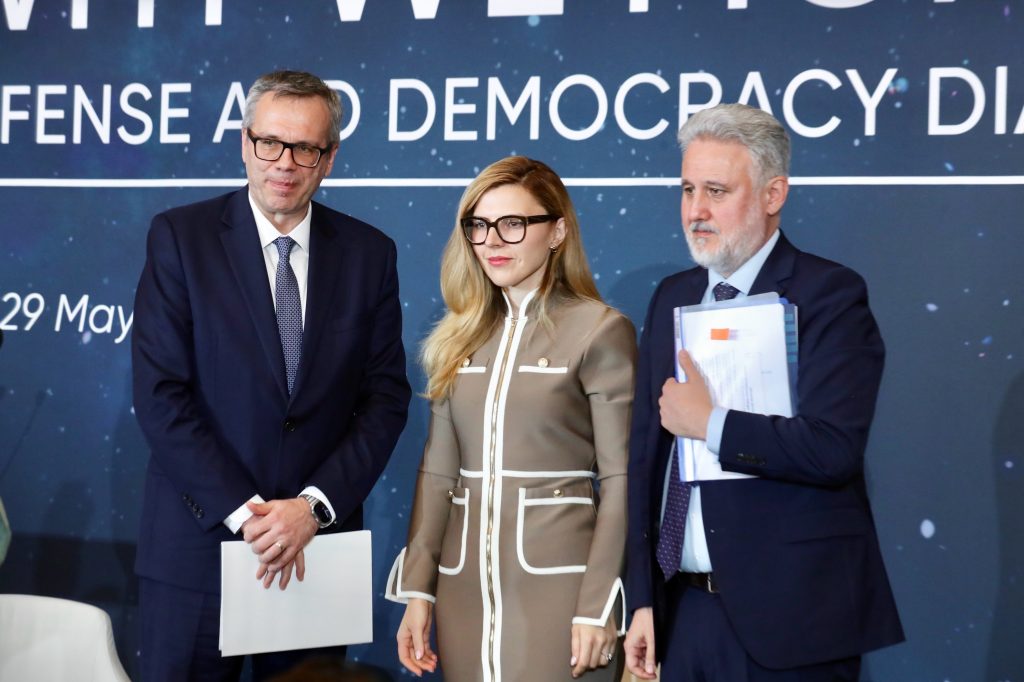 Министерката за надворешни работи на Бугарија, Велислава Петрова: Зајакнувањето на НАТО на источниот фланг и во Црноморскиот регион е клучно за Бугарија