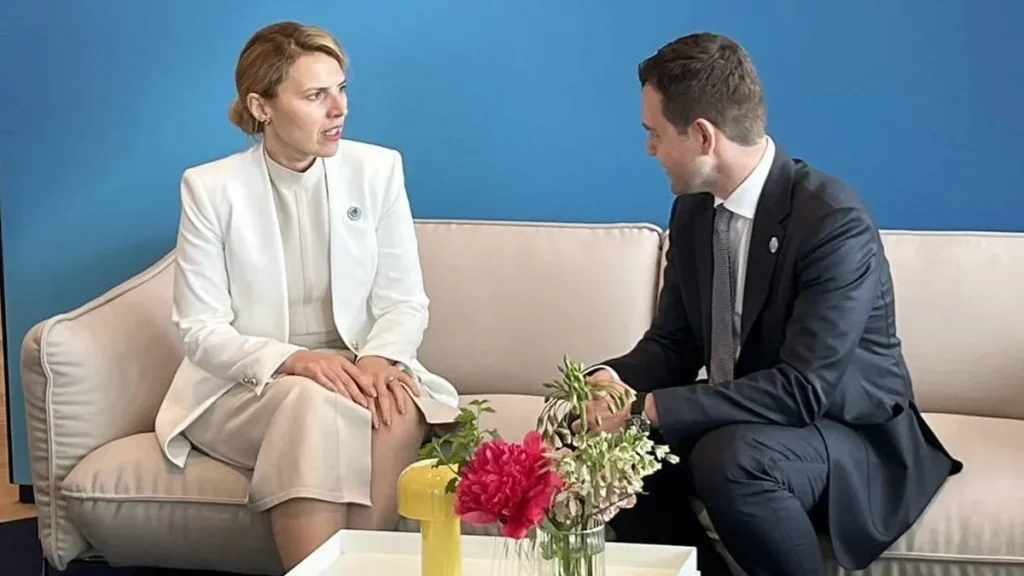 Петрова до Скопје: Не барајте конфликт со Софија, исполнете ги обврските