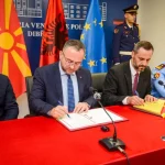 Тошковски и Љамалари со потпис се договорија за заеднички гранични контроли меѓу РС Македонија и Албанија