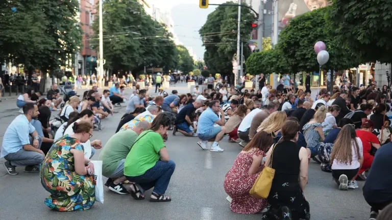 Мирни собири во Бугарија во спомен на жртвите во сообраќајни несреќи