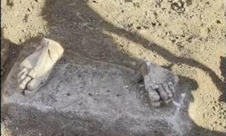 (Видео) Ново импресивно откритие во Хераклеја Синтика: Пронајдени стапала од мермерно божество, можно е да станува збор за Артемида