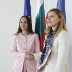 Министерката Велислава Петрова се сретна со Емили Караколева, избрана за младински делегат на ЕУ во ОН