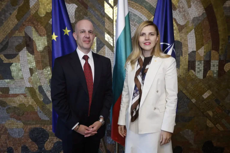 Шефицата на бугарската дипломатија Велислава Петрова пречека делегација на Департментот за внатрешна безбедност на САД