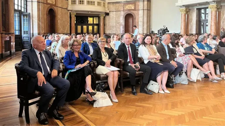 „Нашата Бугарија“ – нов прирачник за бугарските училишта во странство
