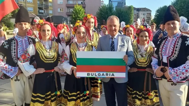 Бугарскиот ансамбл „СОФИЈА-6“ освои прва награда на фестивал во Приштина