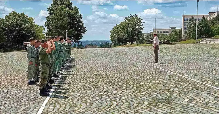 Ученици и наставници во Бугарија ќе поминат обука во Националниот воен универзитет „Васил Левски“