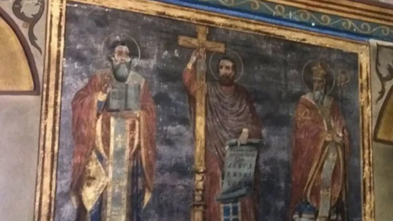 Се спори за тоа кој е прикажан на уникатната фреска од 1909 година во црквата на М’глижкиот манастир