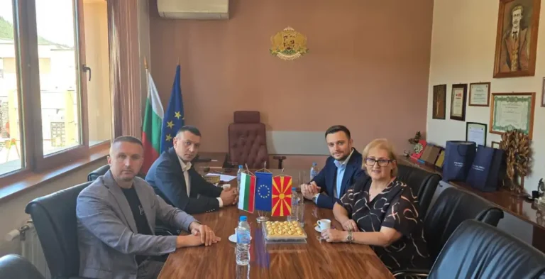 Бугарските општини Белица и Јакоруда ја зајакнуваат соработката со Македонска Каменица и Карбинци