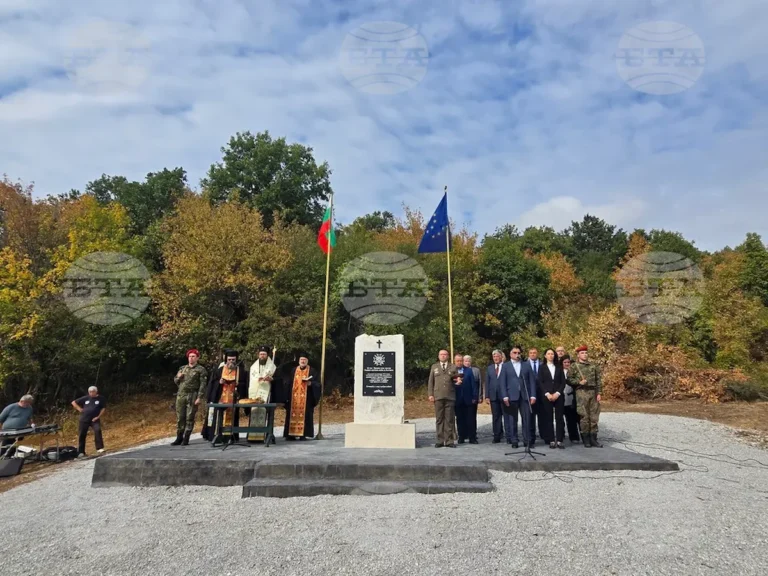 Оддадена почит на бугарските војници загинати во 1915 година со обновен споменик кај Вршка Чука
