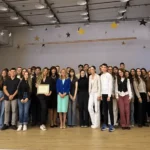 Претседателката на парламентот на Бугарија, Михаела Доцова, учествуваше на средба со ученици на тема „Бугарскиот парламентаризам – суштина, историја, иднина“