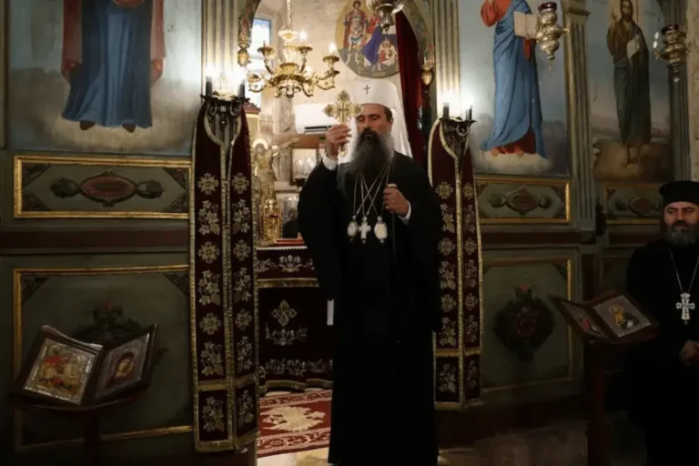 Бугарскиот патријарх Даниил ја заврши својата мирна посета на Јордан со молитва во православен храм во Аман