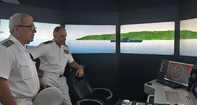 Командантот на грчката воена морнарица го посети бугарското Високо военоморско училиште во Варна
