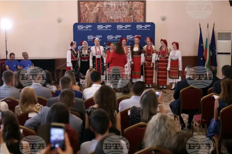 Во Софија беа наградени млади Бугари од бугарските заедници ширум светот на конкурсот за есеј на БНР