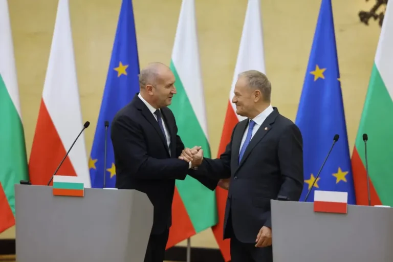 Румен Радев: Бугарија и Полска ќе продолжат да го продлабочуваат партнерството во поврзаноста како фактор за поттикнување на економскиот раст во регионот
