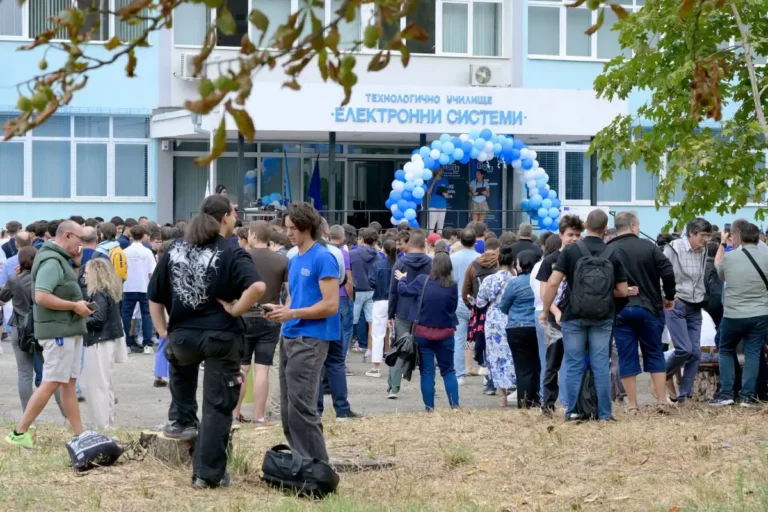 ТУЕС во Софија влегува во новата учебна година со профили за софтвер, роботика и интелигентни системи