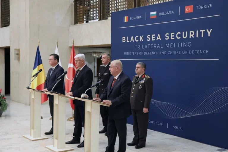 Турскиот министер за одбрана Ѓулер во Софија: Нападите врз трговски бродови во Црното Море се неприфатливи