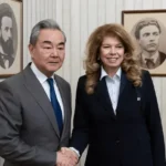 Бугарската претседателка Илијана Јотова разговараше со кинескиот министер за надворешни работи Ванг Ји за продлабочување на соработката меѓу Бугарија и Кина