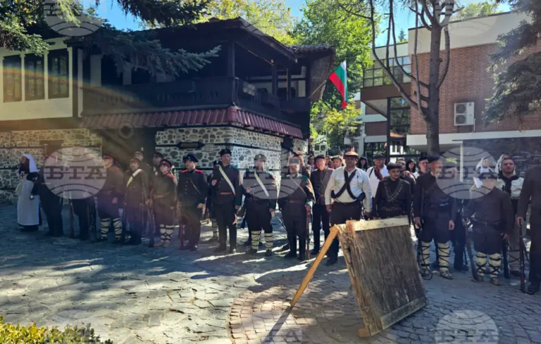 Историска реконструкција во Благоевград ги оживеа настаните од 5 октомври 1912 година