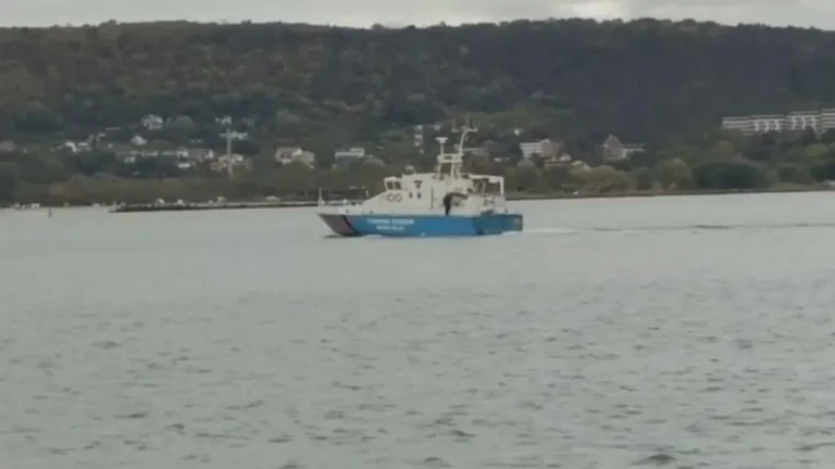 (Видео) Два трговски брода погодени во Црното Море во близина на Бугарија, едниот потонал